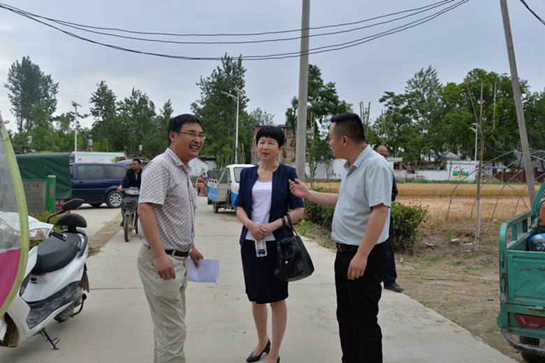 市医疗保障局到临泉县滑集镇大王村开展帮扶走访和慰问活动