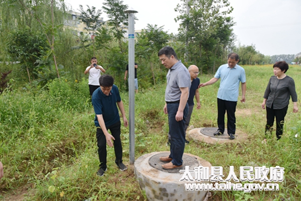 太和县委书记杨波检查指导中心村污水处理站和灾后恢复重建工作