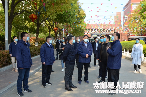 太和县委书记杨波到部分高中调研开学复课工作