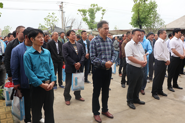 中铁四局集团八里河镇劳务扶贫基地揭牌仪式举行 