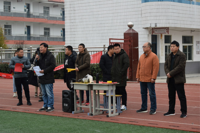 陈桥镇举办青少年冬季足球友谊联赛