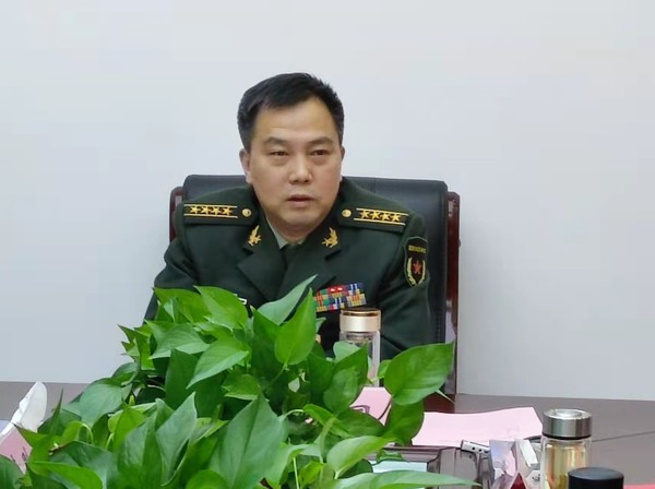 伊犁军分区政委陈发展图片